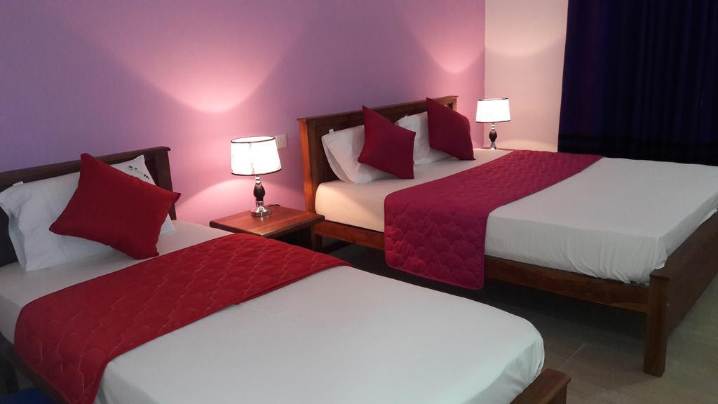 New Rani Inn Negombo Exterior foto